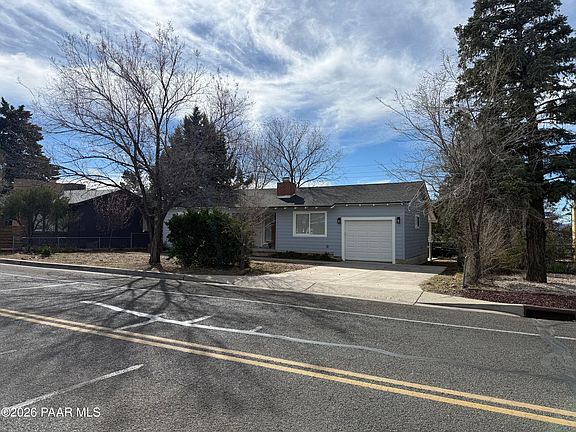 3rd image of 615 W Rosser St