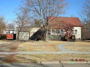 820 17th St, Gothenburg, NE 69138
