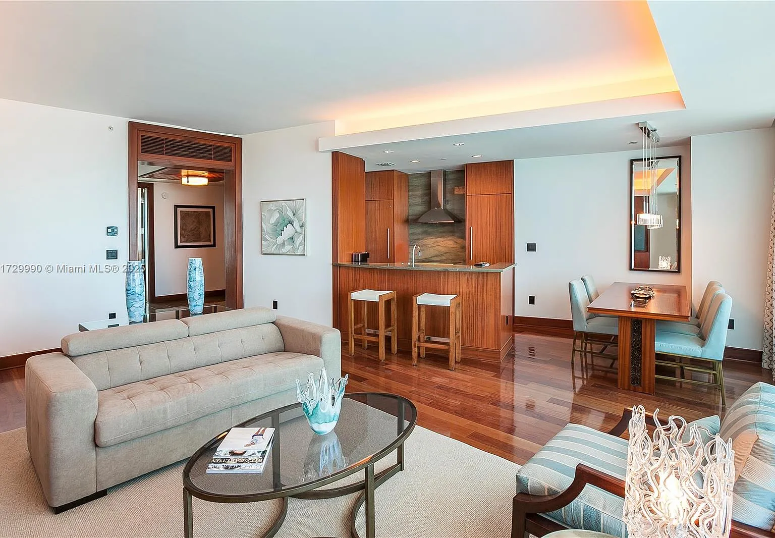 10295 Collins Ave Hotel C — Photo 4
