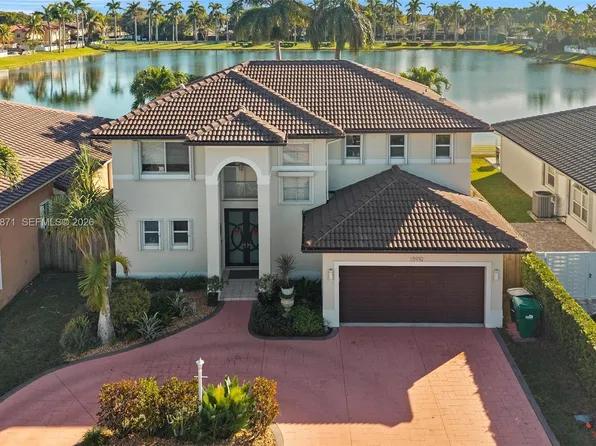 15910 SW 69th Ln, Miami, FL 33193