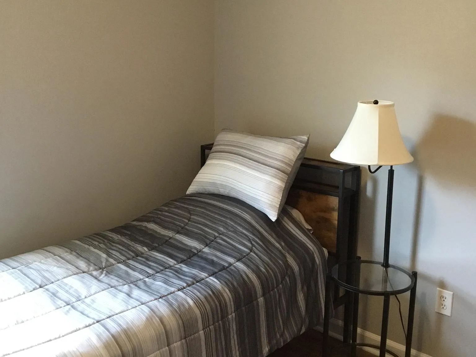3 bed, 1363 sqft, $1,800 — Photo 1