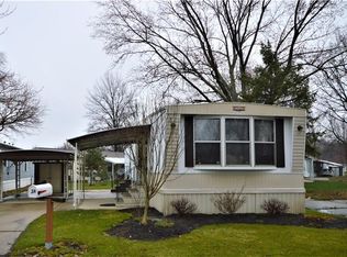 38 Flagler Dr #38, Olmsted Falls, OH 44138