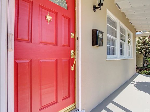 3rd image of 7063 Alcove Ave