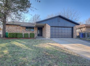 1724 S 6th St, Broken Arrow, OK 74012