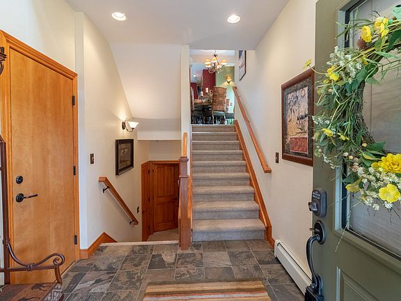 3rd image of 512 Telemark Ct #512