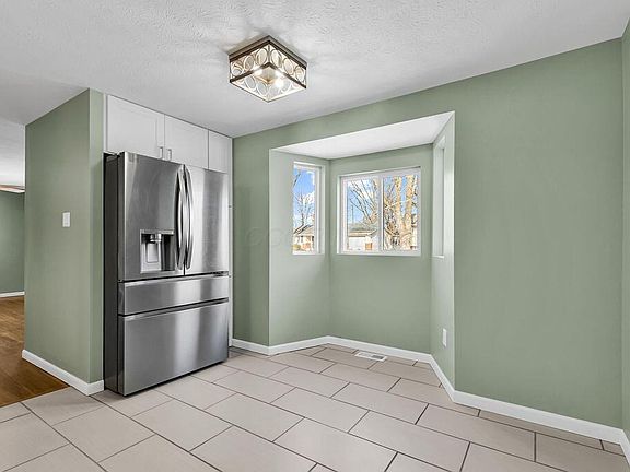 3rd image of 1451 Chesterton Sq S