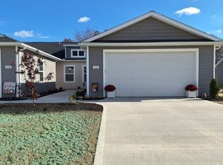 116 W Spring Dr, Elyria, OH 44035