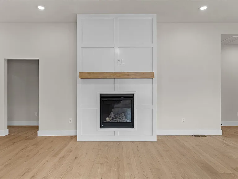 702 S Thornridge Dr — Photo 5