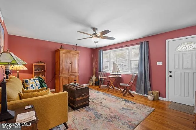 3 bed, 1184 sqft, $2,000 — Photo 3