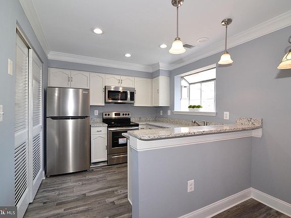 2nd image of 2602 S Arlington Mill Dr APT F