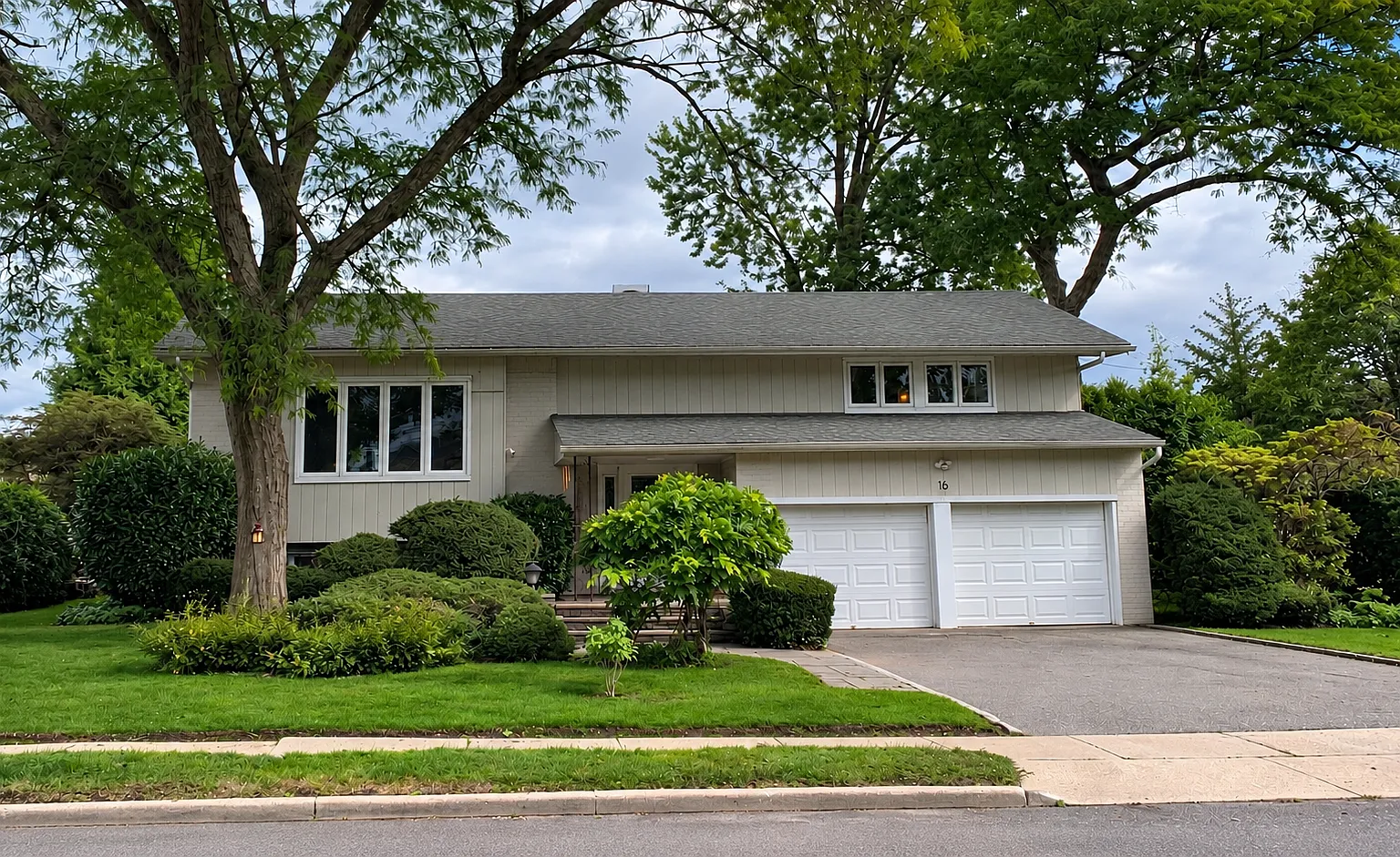 Seneca Pl, Jericho — Photo 1