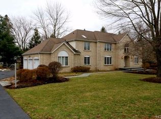 1 Golden Rd, Montebello, NY 10901