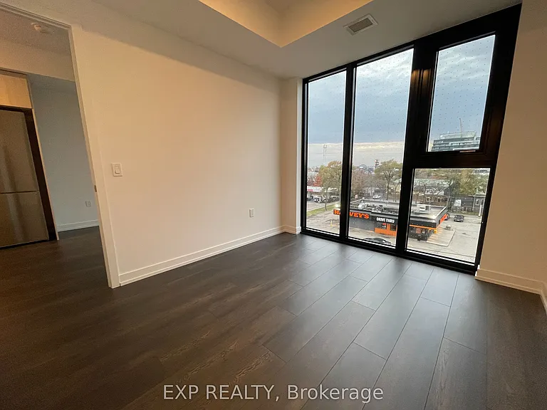 799 The Queensway #521 — Photo 22
