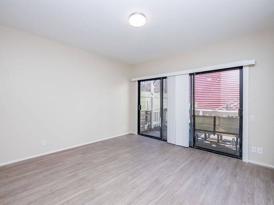 1st image of 1127-1133 Kearny St #1127-05