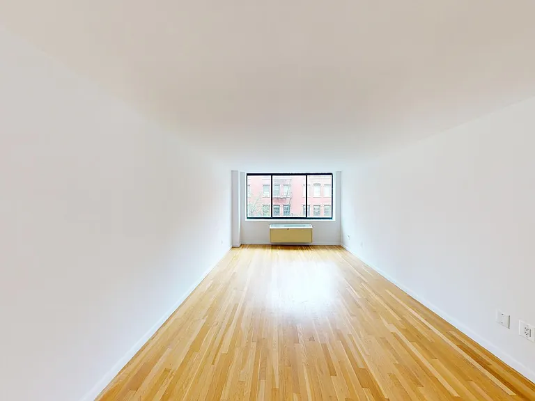 121 Reade St #4C — Photo 3