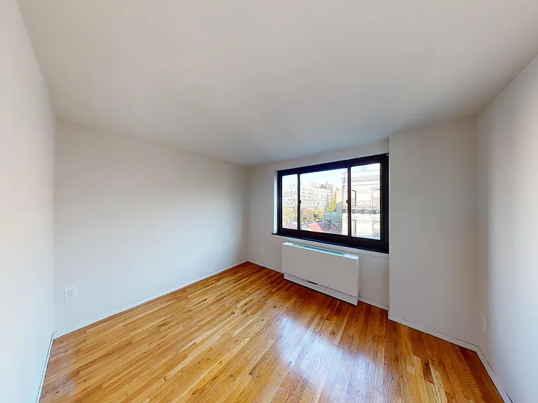 284 Mott St #4E — Photo 7