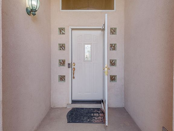 3rd image of 12520 Mountain Ridge Pl NE
