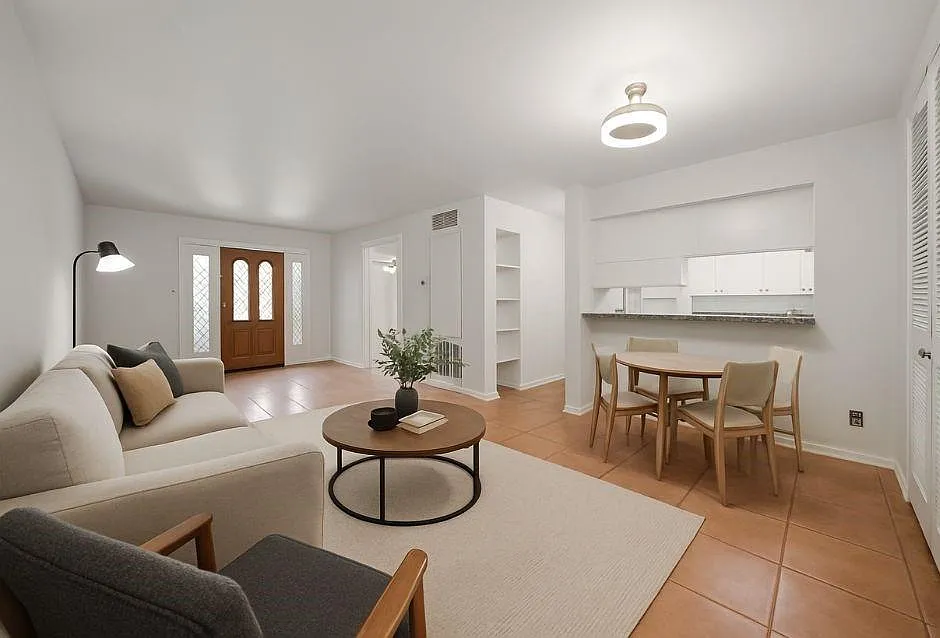 3131 Cummins St #3