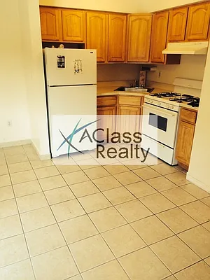 Rented by A Class Realty Long Island City LLC | media 5
