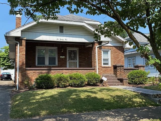 1st image of 225 Monterey Ave