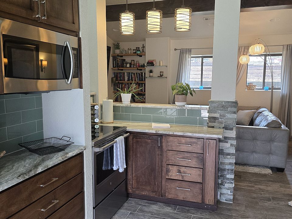 1st image of 2700 Acorn St