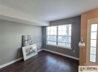 16 Puchala Dr, Parlin, NJ