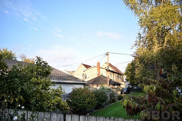 2nd image of 329 Union St