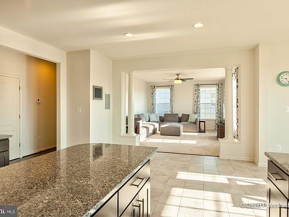 4th image of 319 Lookout Mountain Ct