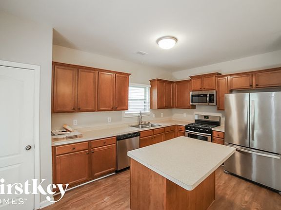 4th image of 203 Ascott Ln