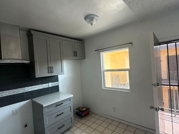 1684 Murchison St #11