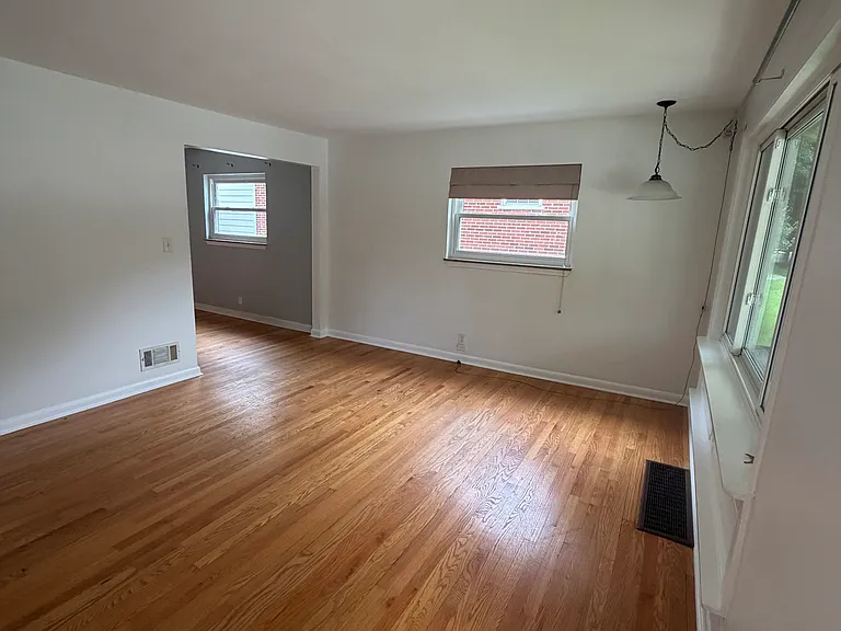 42 Alpine Dr — Photo 3