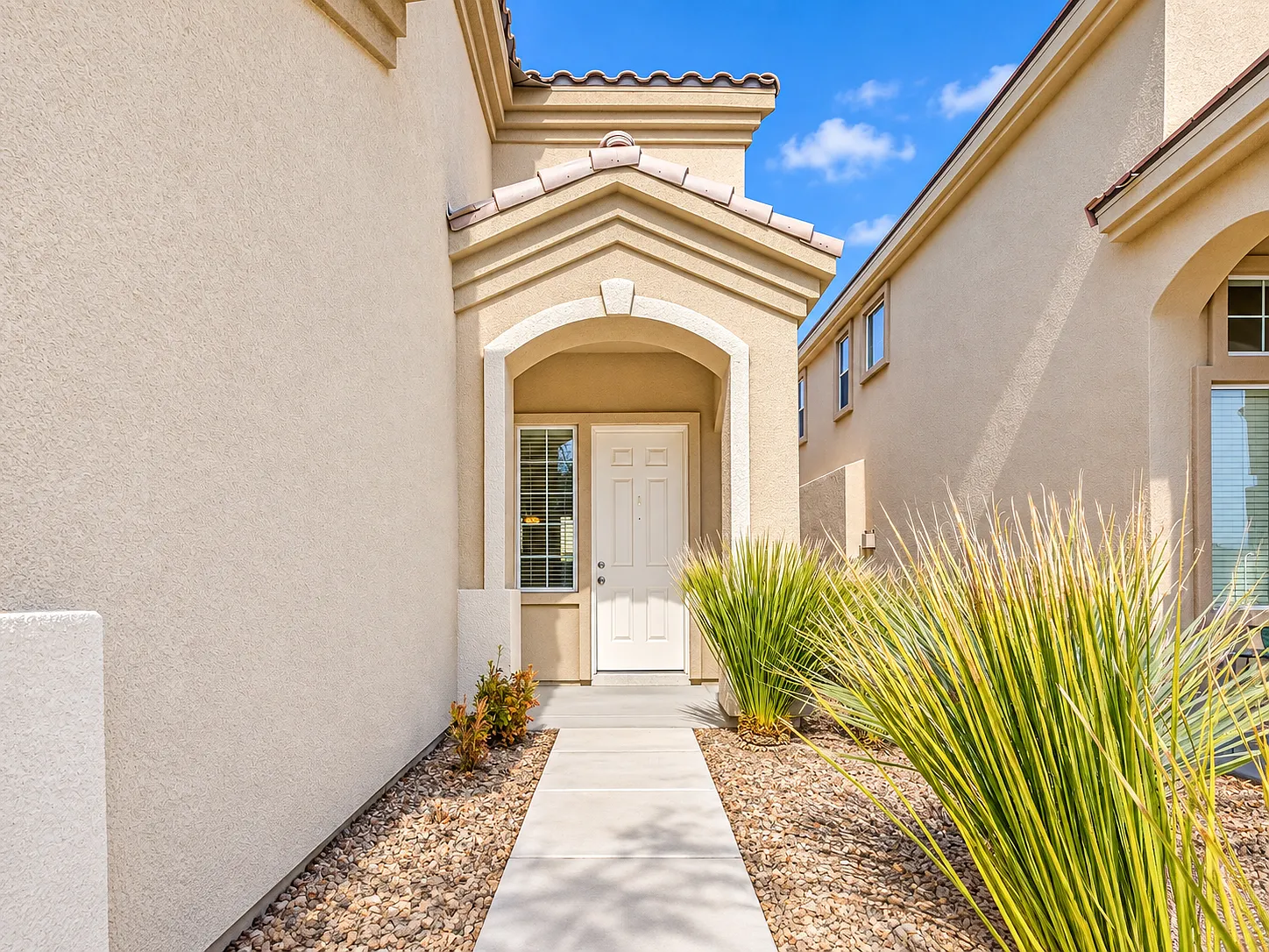 3 bed, 2.5 bath, 1903 sqft, $2,300 — Photo 4