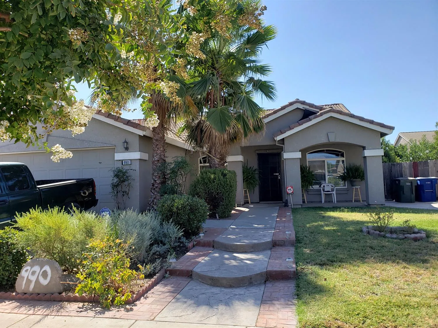 990 Tranquil Ln photo 1