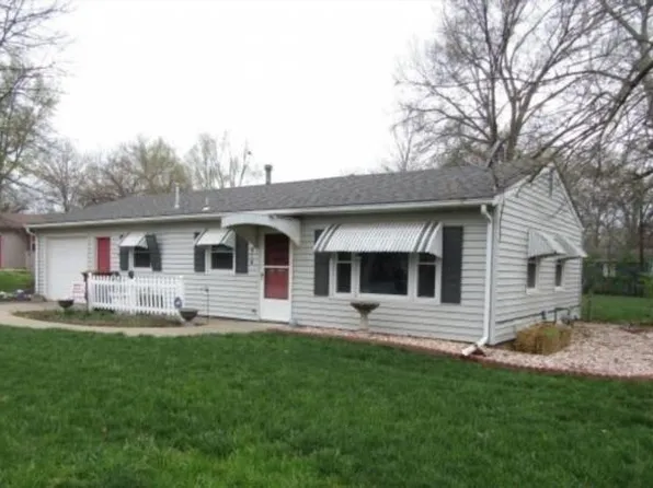514 S Pine St, Ottawa, KS 66067