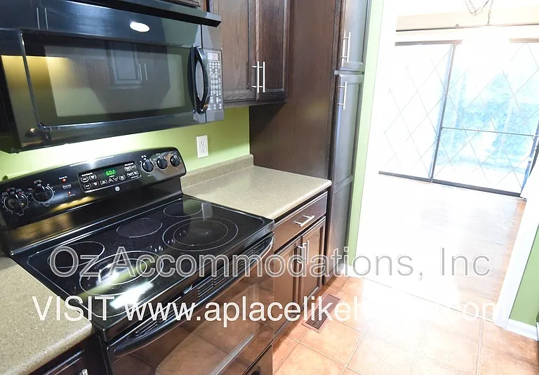 8870 Westbrooke Dr — Photo 10