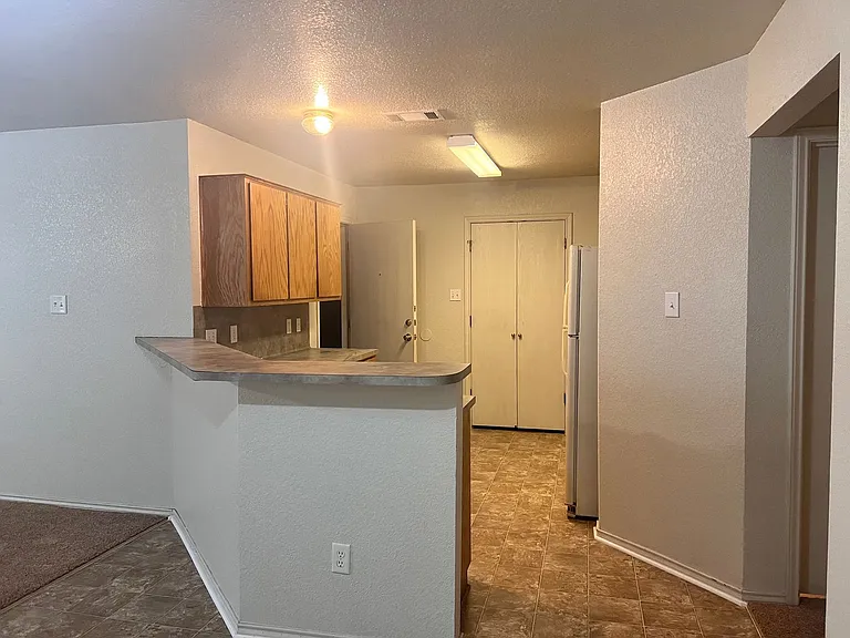 2806 Alma Dr — Photo 4