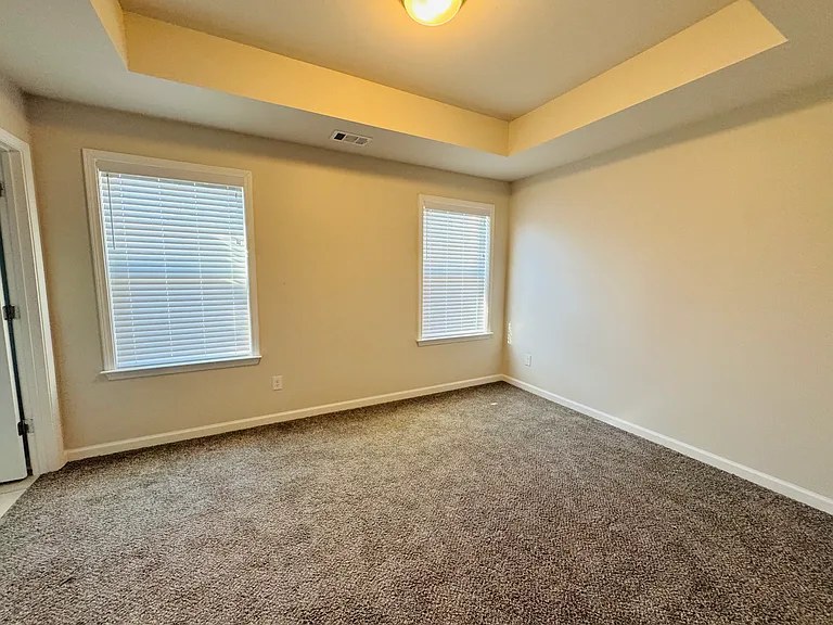 3716 Davis Cir — Photo 14