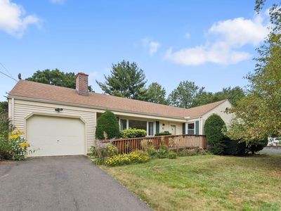 63 Brookmoor Rd, West Hartford, CT, 06107
