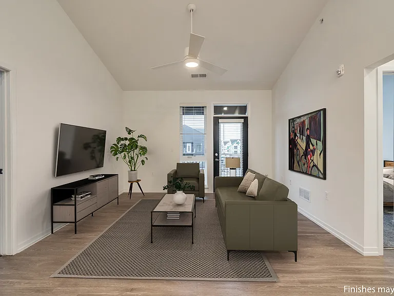 Uptown Square Apartments — Photo 20