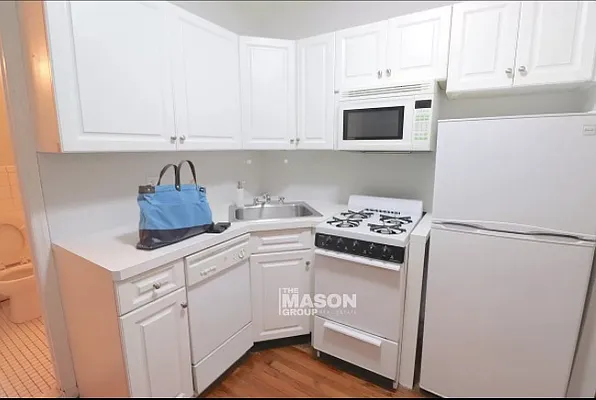 Rented by Mason Group LLC | media 16