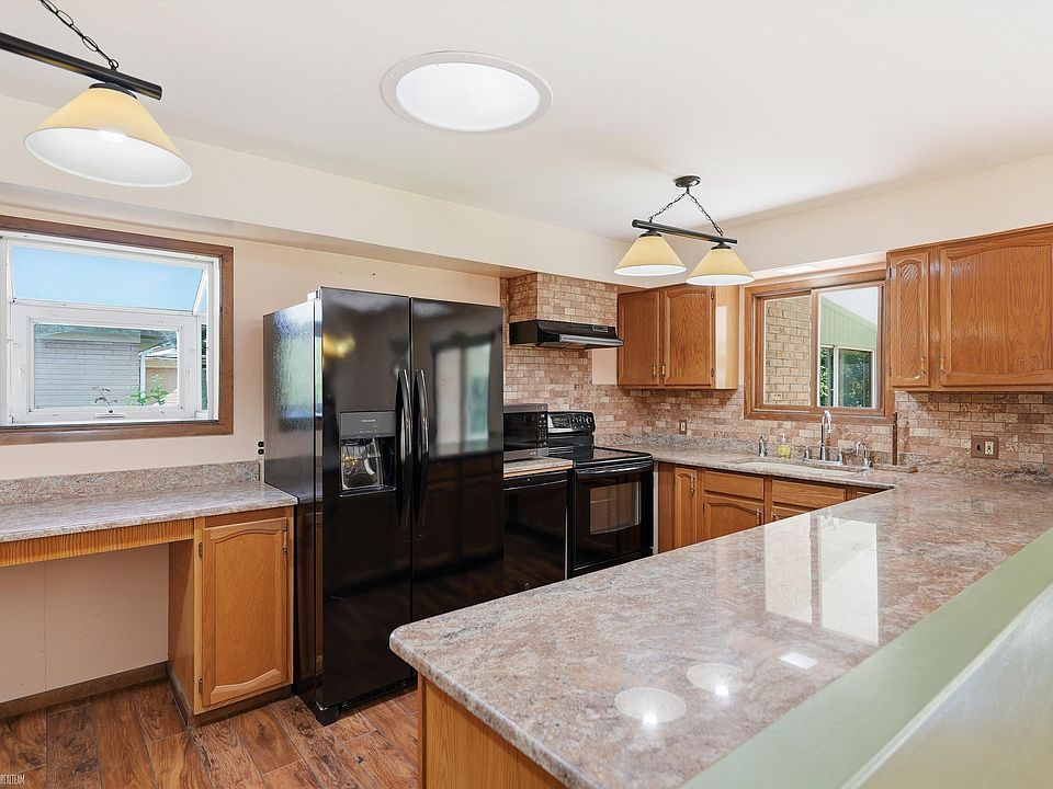 42424 Tessmer Dr, photo 18