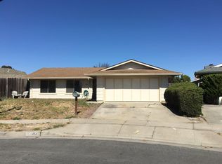 1006 Flint Cir, Salinas, CA 93907
