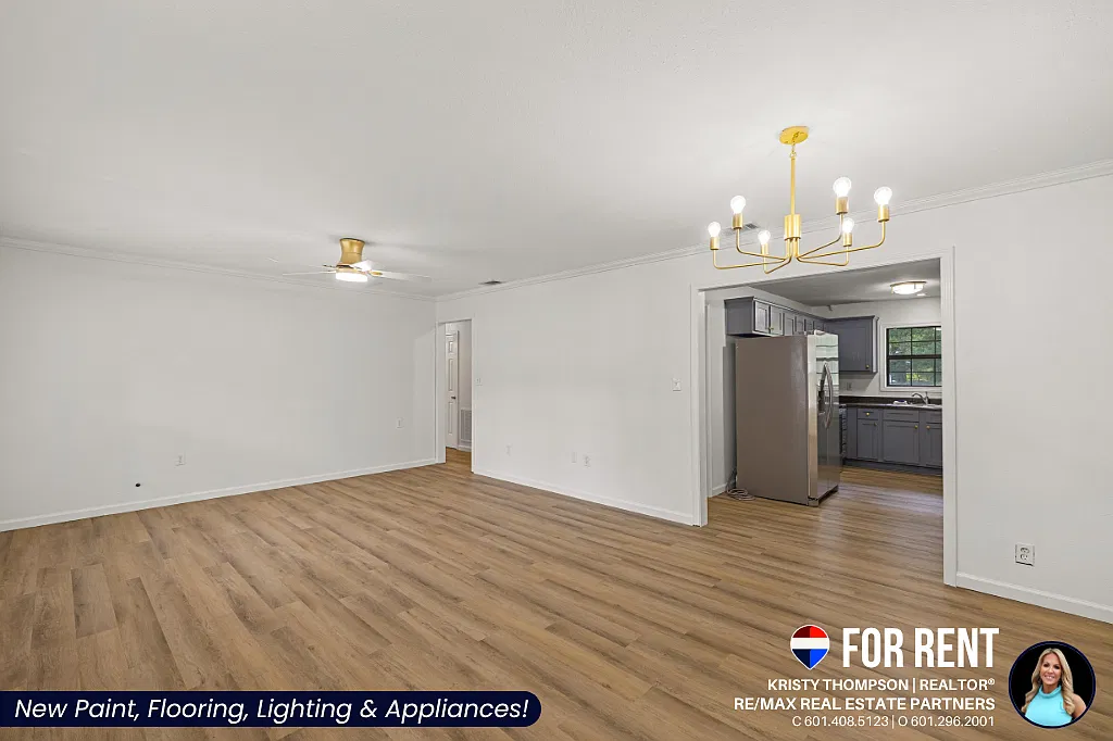 Newly Renovated 3 Bed | 2 Bath Home For Rent in Avenues! — Photo 2