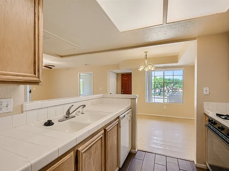 1909 Mountain Hills Ct #206-1 — Photo 14