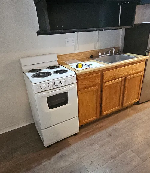 11840 Edmunds Dr — Photo 2
