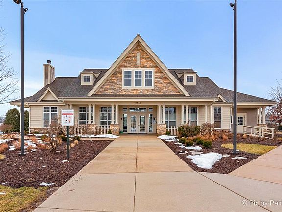 3rd image of 2513 Carlisle Ln