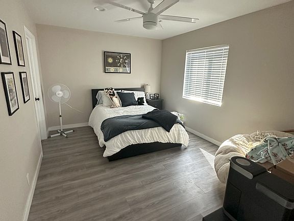 Huge downstairs bed with walk in closet