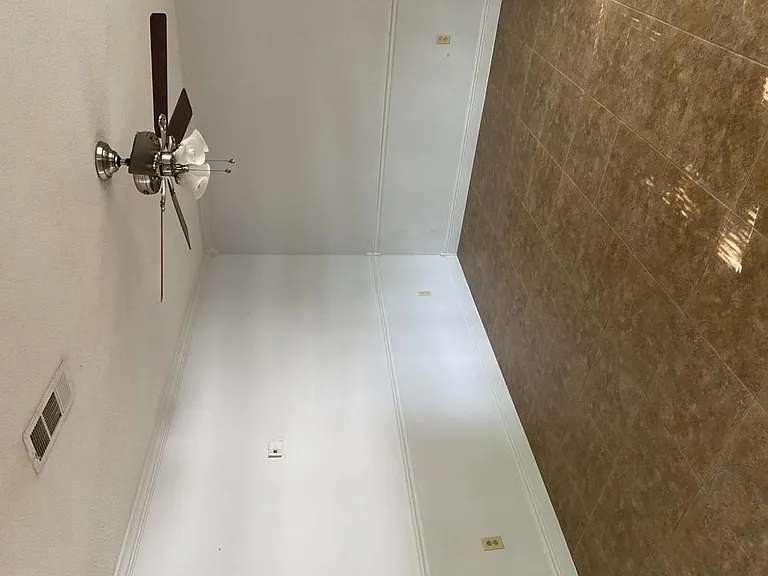 950 Jefferson Dr — Photo 3