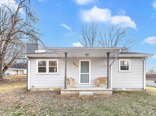 240 N Cleveland St, Bloomfield, IN 47424