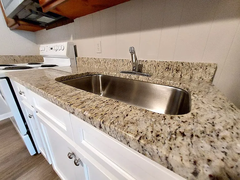 305 Club Rd — Photo 10